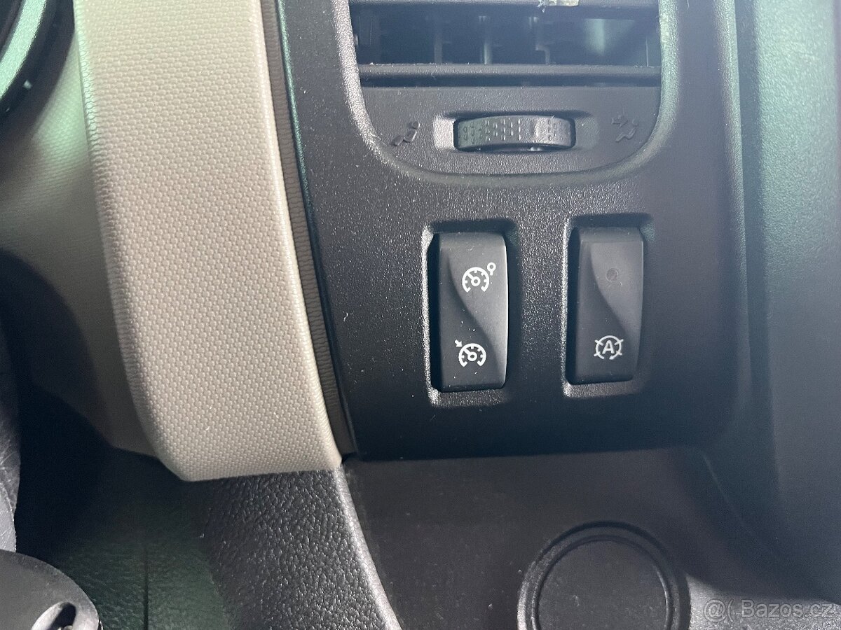 RENAULT TRAFIC LONG - 10