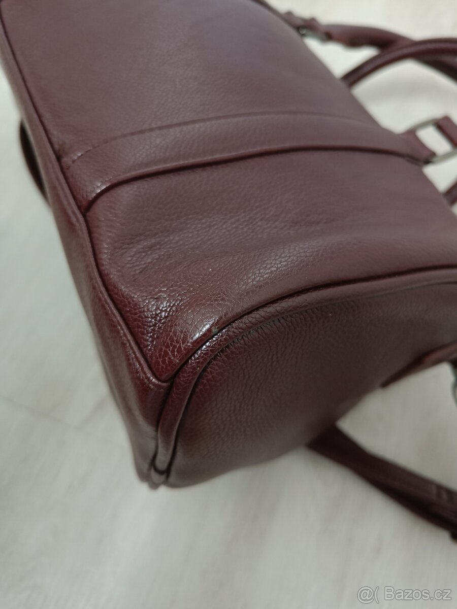 Vínově červená kabelka - 10