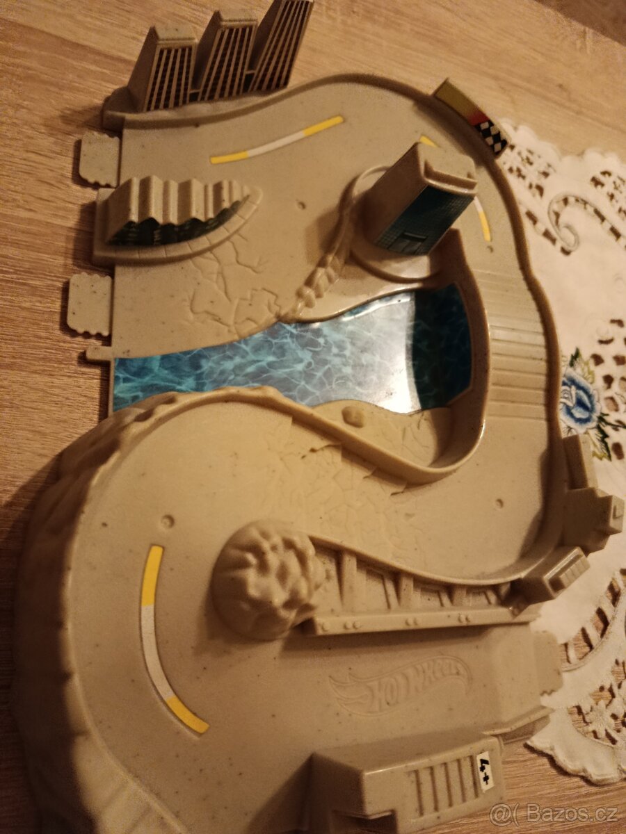 Rybičky ,notebook, silnice a šachy - 10