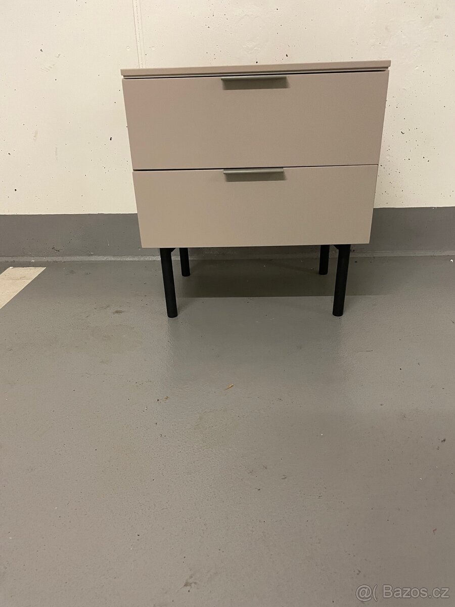 Béžový noční stolek Totem - 10