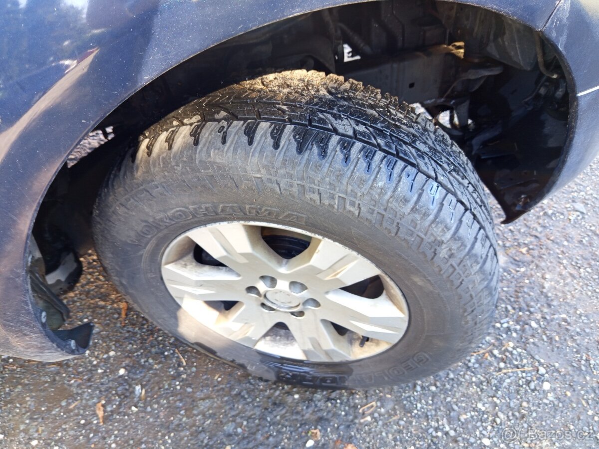 Nissan Pathfinder 2005 - 10