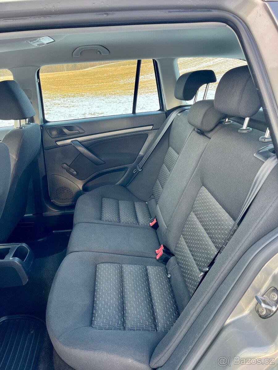 Škoda Octavia Combi 1,6, 75 kW - 10