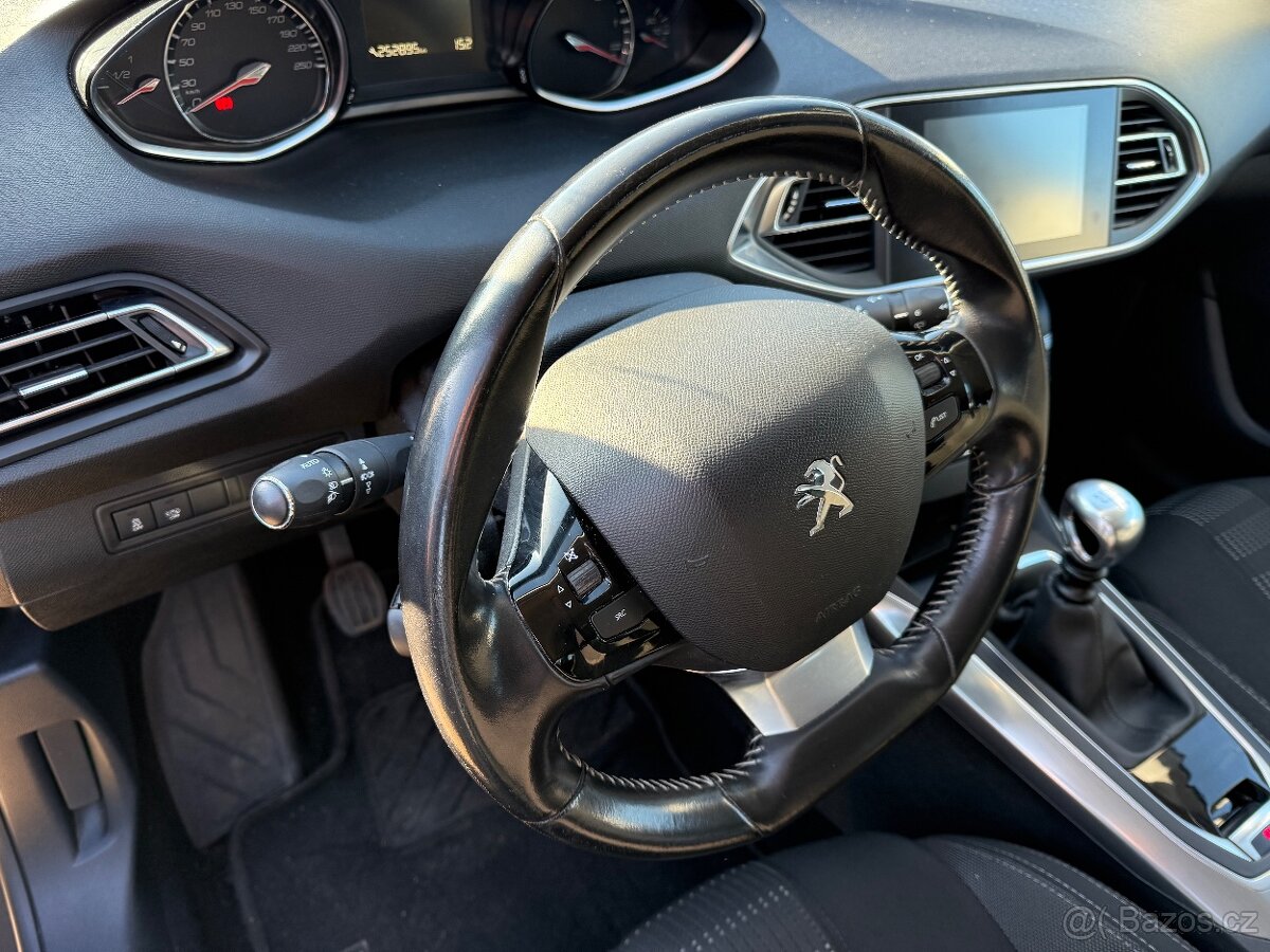 Peugeot 308 2.0 HDI facelift - 10