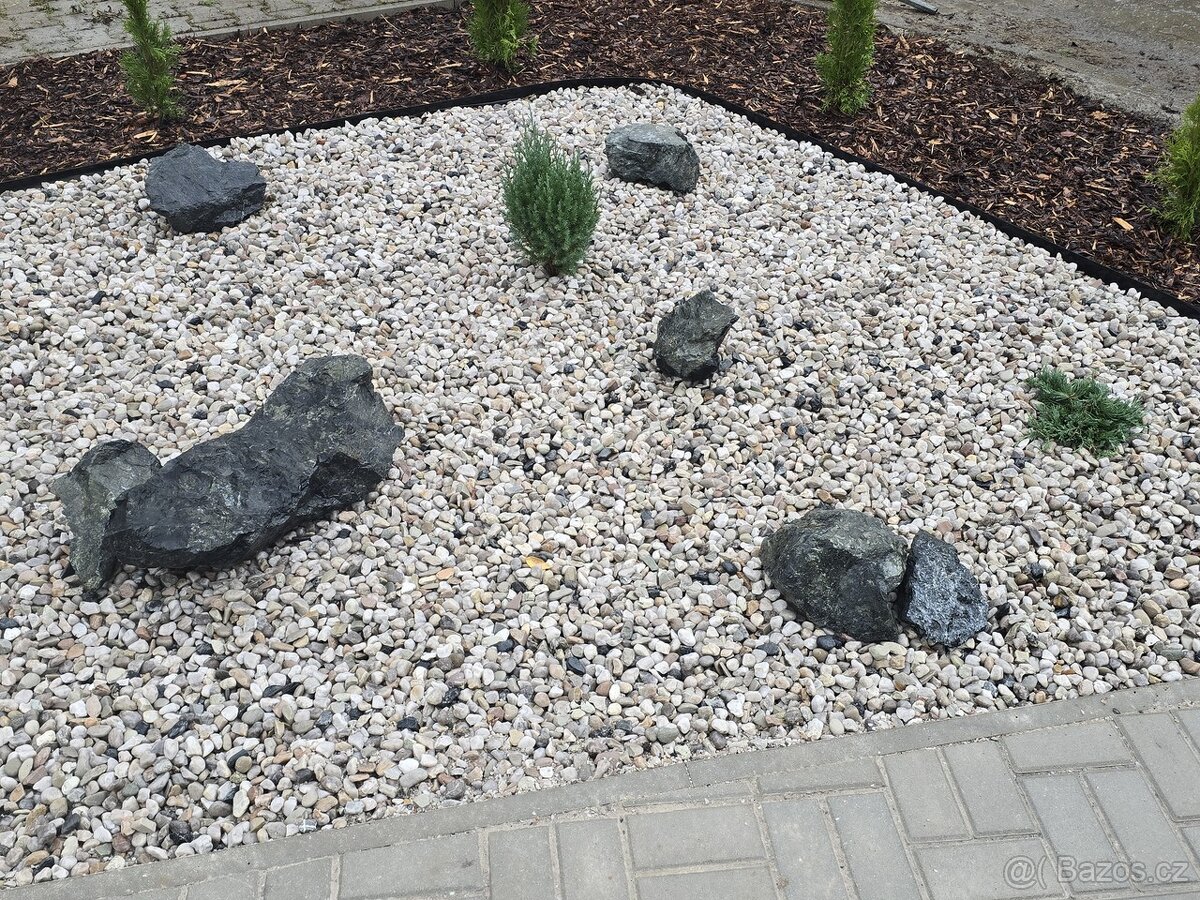 Prodej rodinného domu 150 m2, 5+kk, pozemek 400 m2, v obci D - 10