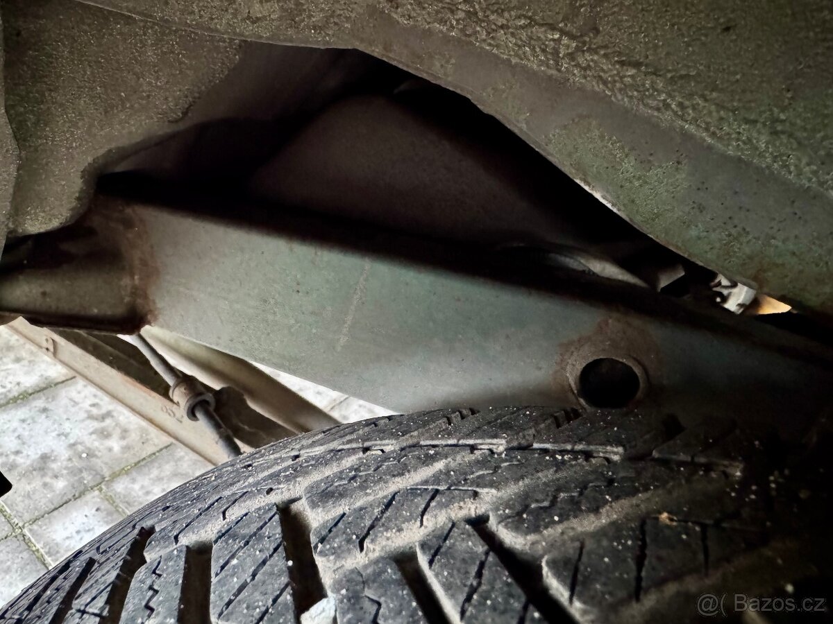 Suzuki Jimny, 1.3i,2.MAJ,VELMI ZACHOVALÉ - 10