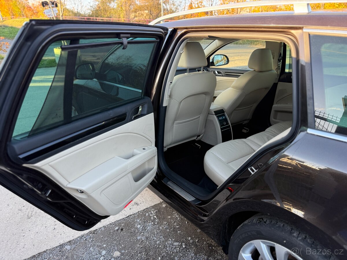 Škoda Superb 2.0 TDI Elegance 4x4 - 10