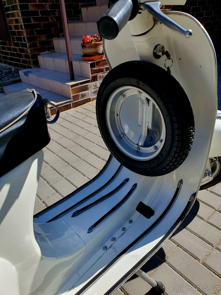 Piaggio Vespa 50 Special 1974 - 10