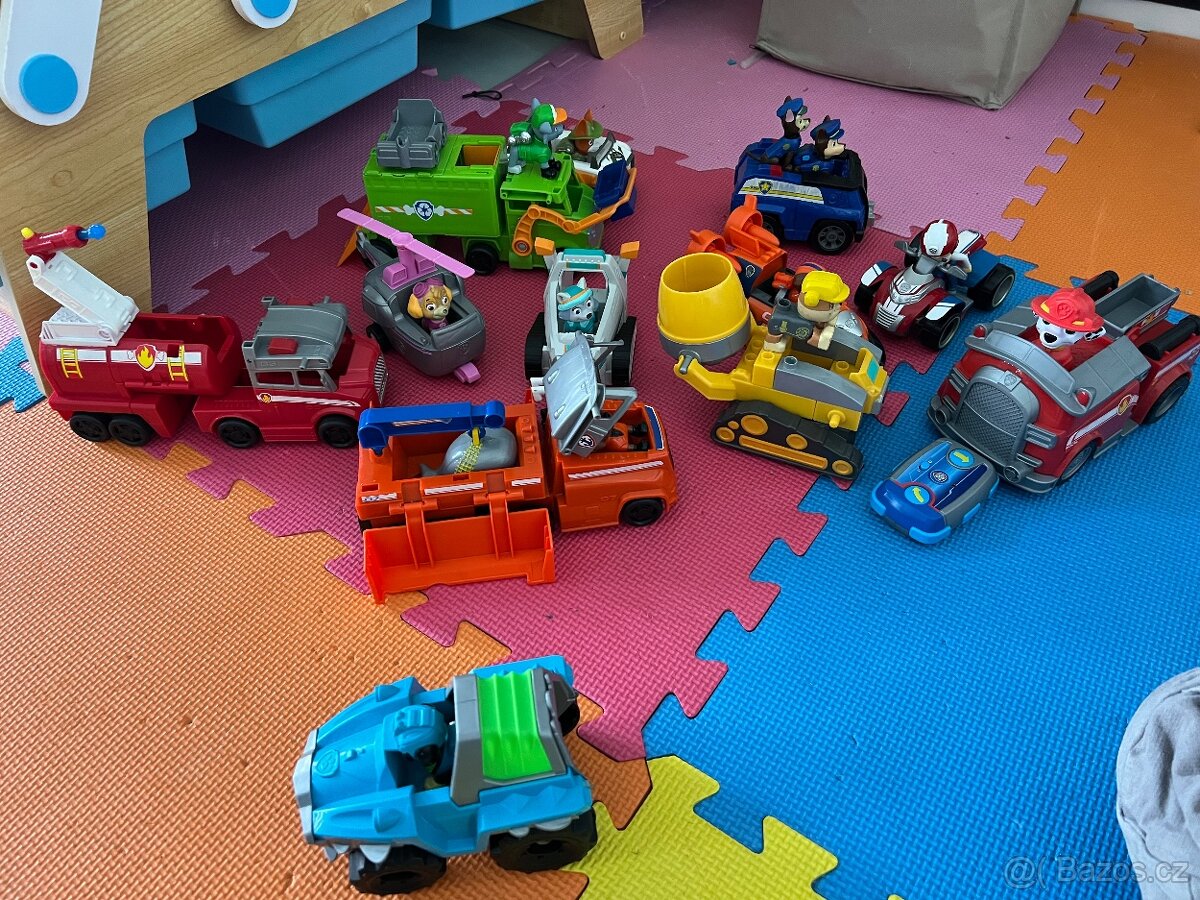 Tlapkova patrola Sada - 10