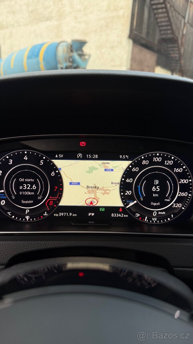 VOLKSWAGEN GOLF 7.5R - 10