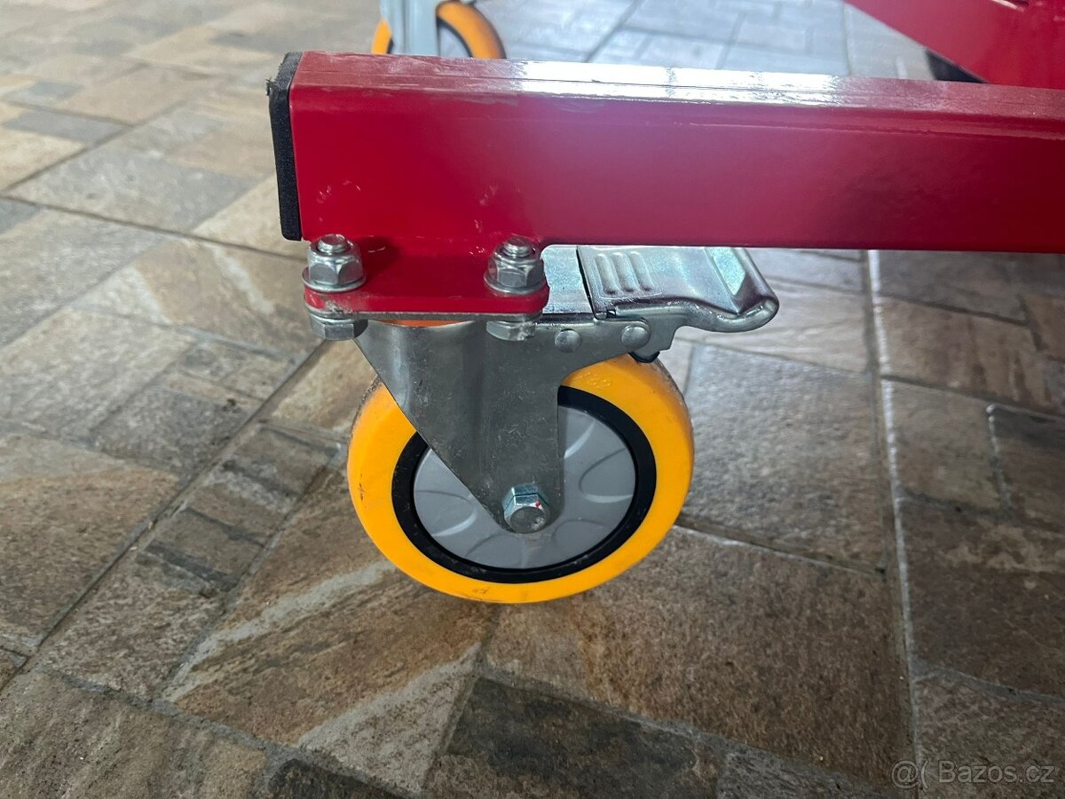 Motorový špalíkovač a drtič větví PORTOS 03 - 10