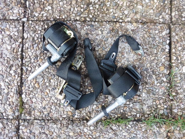 1. díly na Mercedes Benz 190 W201 - 10