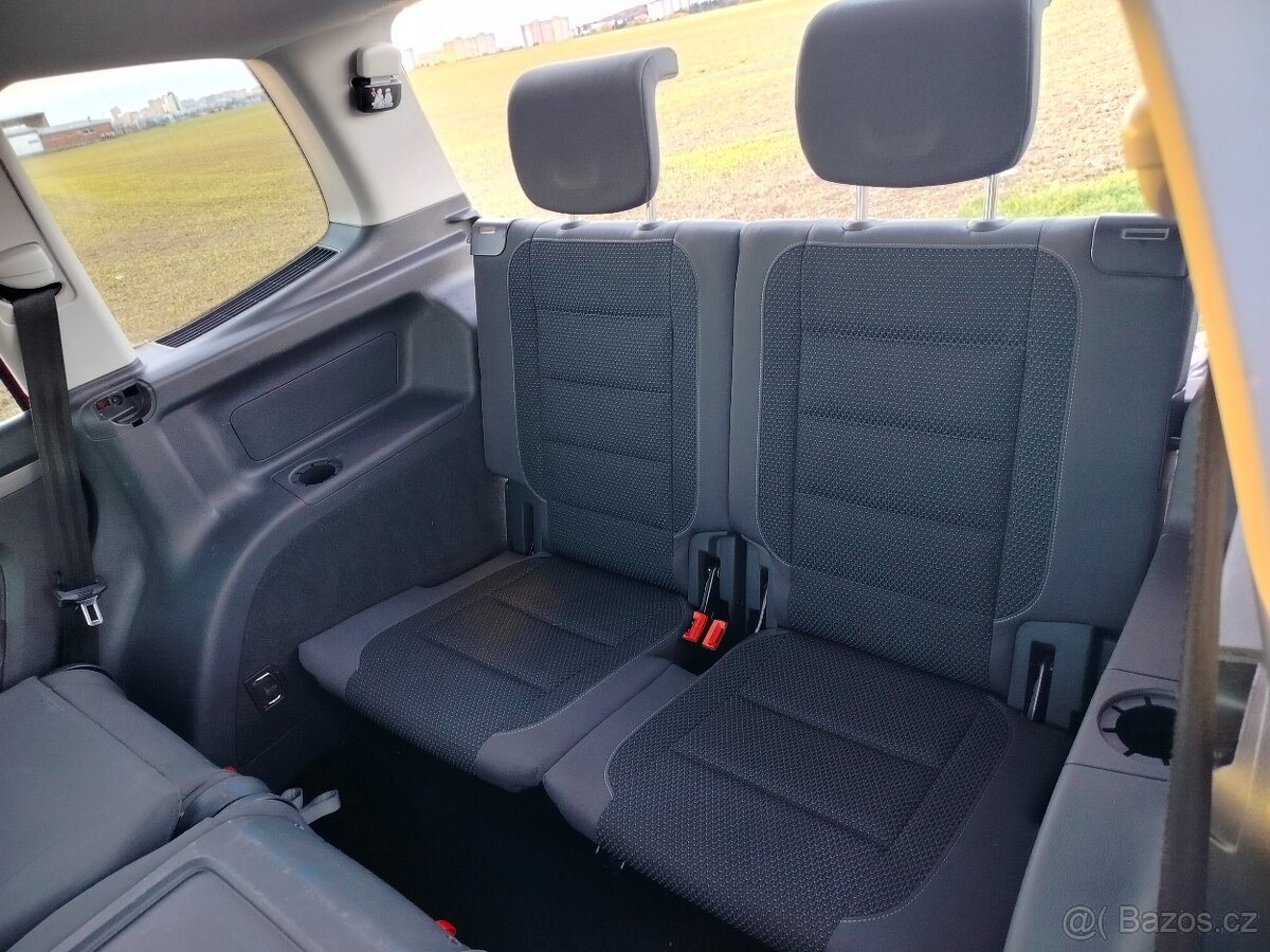 Volkswagen Touran 2.0 TDI 7 MÍST 2014 - 10
