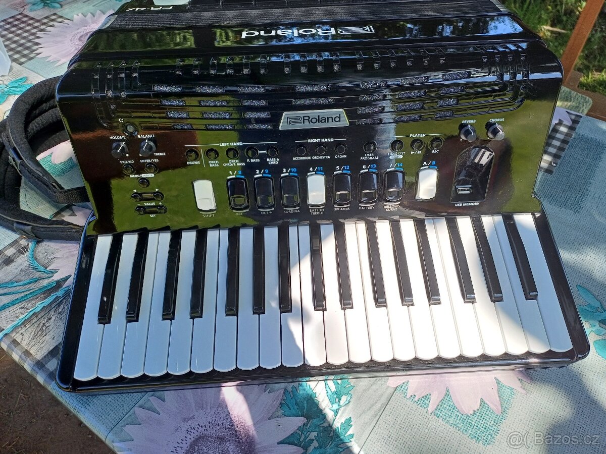 Roland fr-4x ,elektronický akordeon - 10