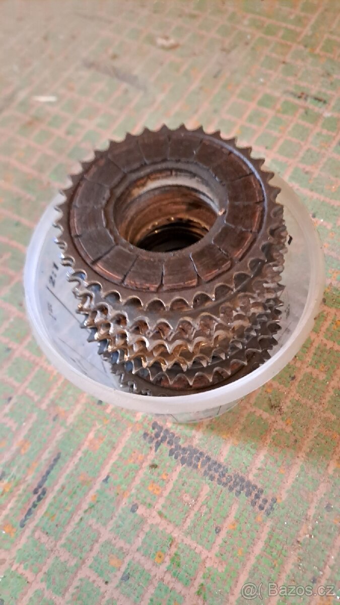 Dily jawa pionyr - 10