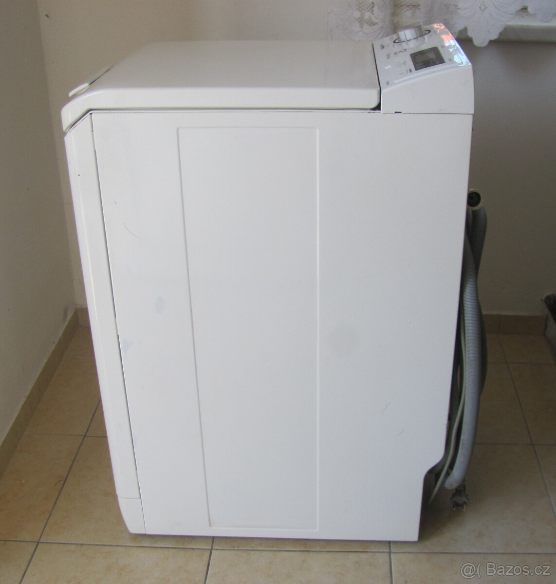 ÚZKÁ VRCHEM PLNĚNÁ PRAČKA ELECTROLUX 6KG - A+++ - 10