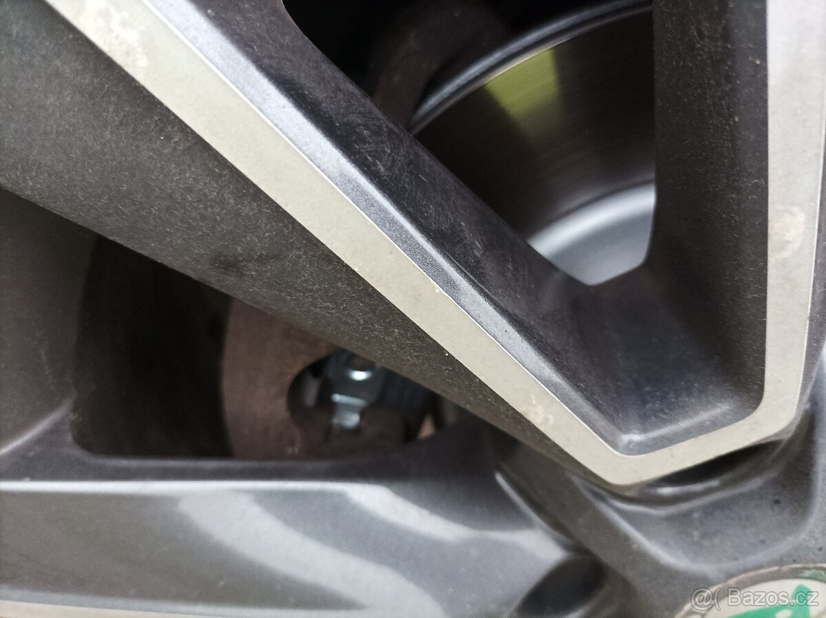 Škoda Yeti 2.0TDi 81kw ADVENTURE - 10