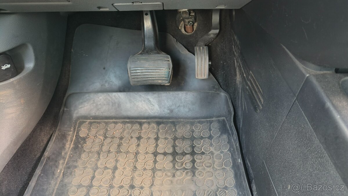 Ford Fiesta 1.4 AUTOMAT - 10