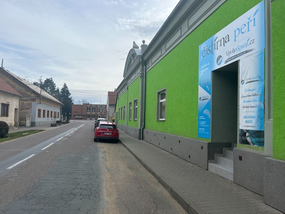 Skladovací prostory v centru Pohořelic - 10