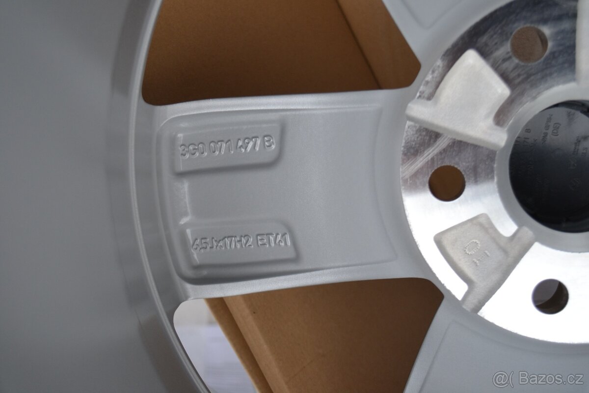 VW Passat B8,Škoda Superb III -NOVÉ orig. Alu 17 - 6,5x17 ET - 10