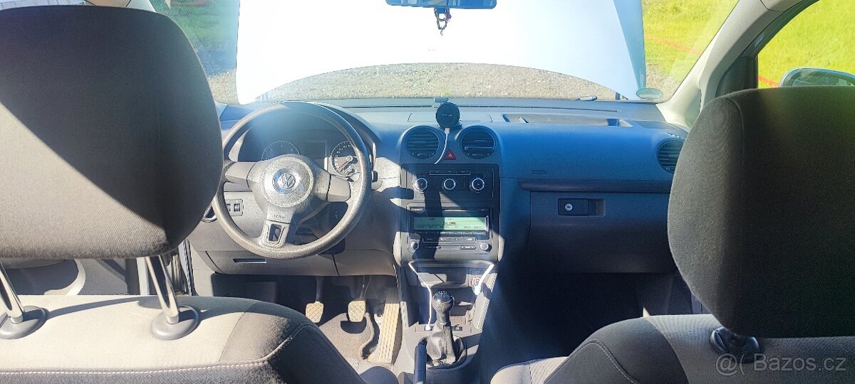 VW Caddy 1.6 - 10