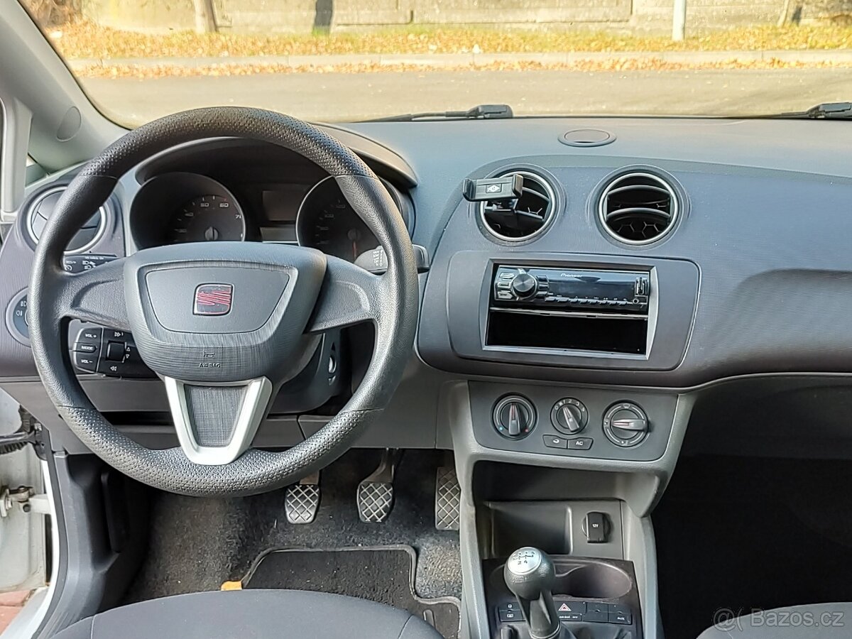 Seat Ibiza 1.2i (2012) - 10