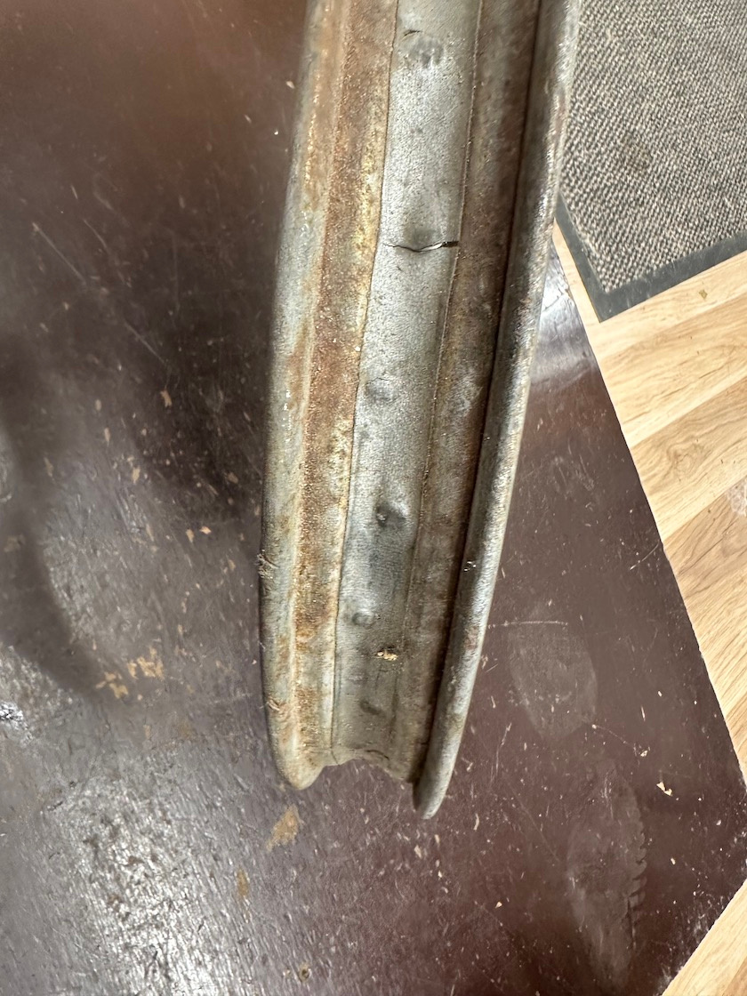 Predám kolo s plášťom, stred kola s ráfkem JAWA pionier 555 - 10