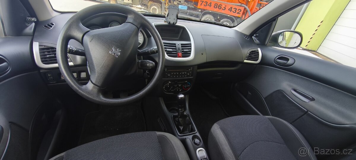 Peugeot 206 +1,1 benzin-pěkné - 10
