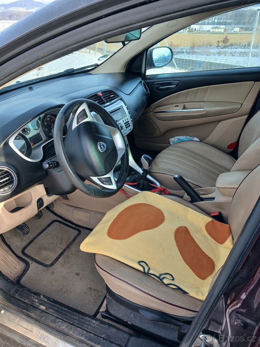 Lancia delta III 2.0 JTDM 121KW - 10