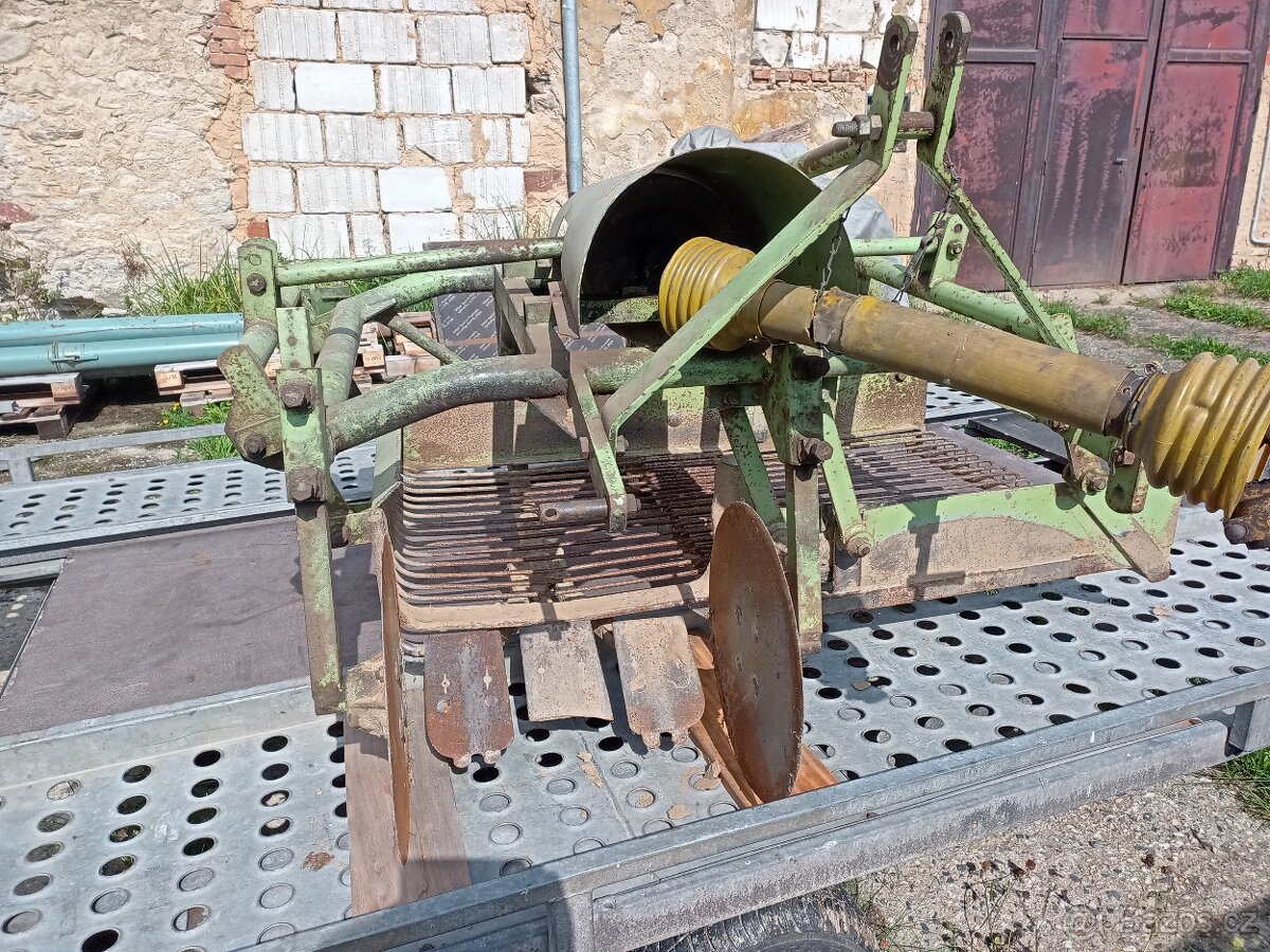 Vibrační vyorávač brambor KROMAG - 10