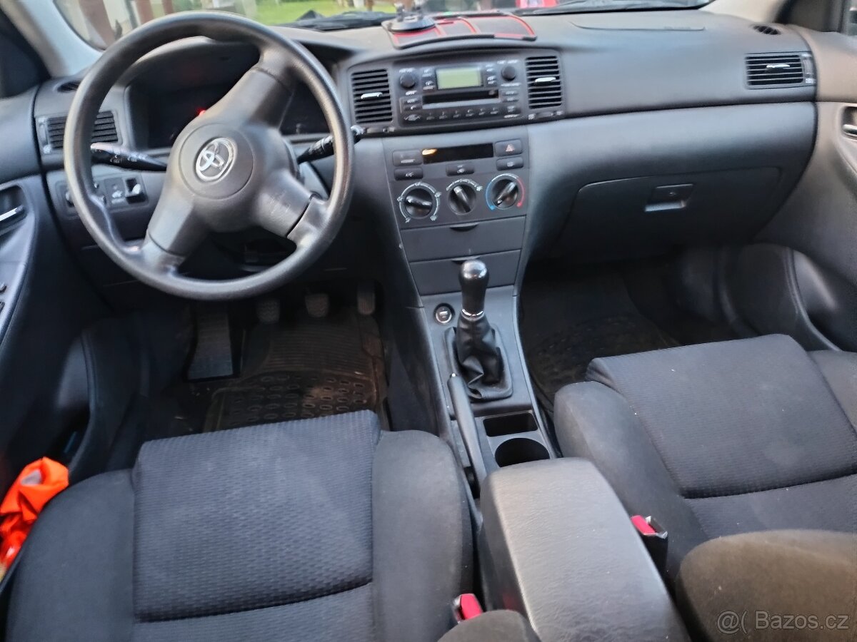 Toyota Corolla - 10