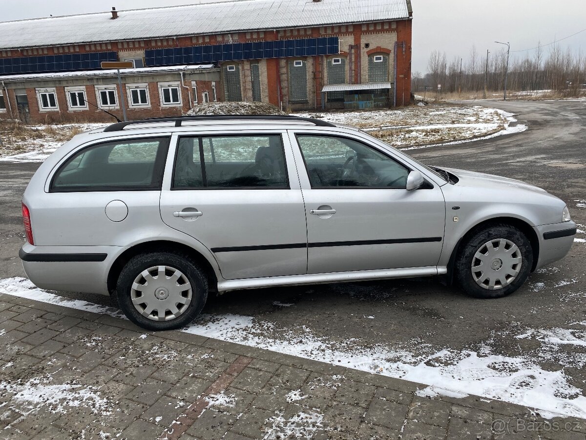 ŠKODA OCTAVIA 1 4X4 2.0 85KW 2003 COMBI - 10