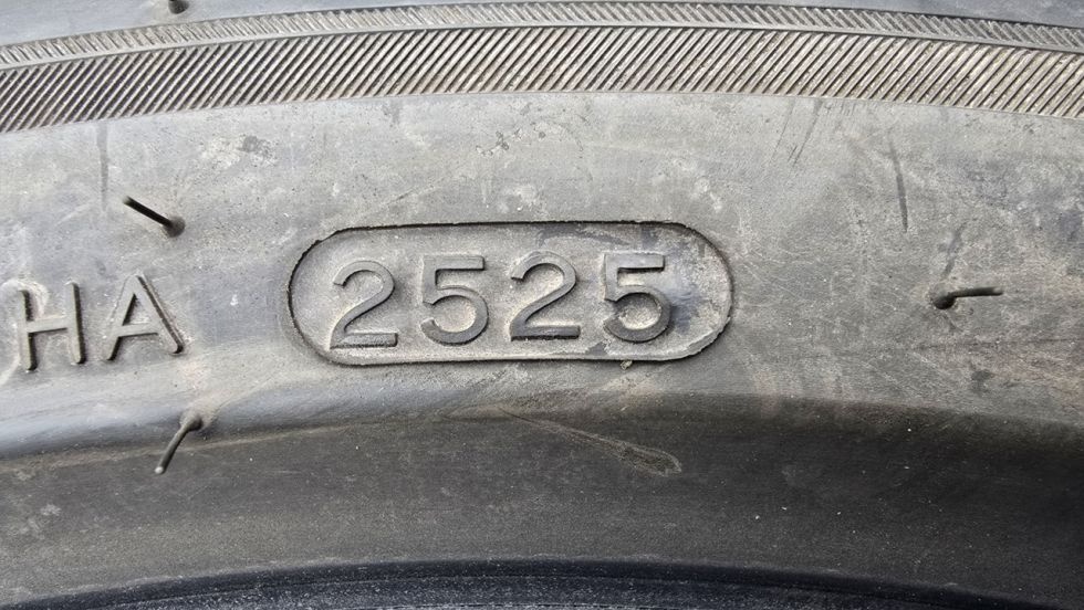 Letní pneu 235/45/20 Hankook - 10