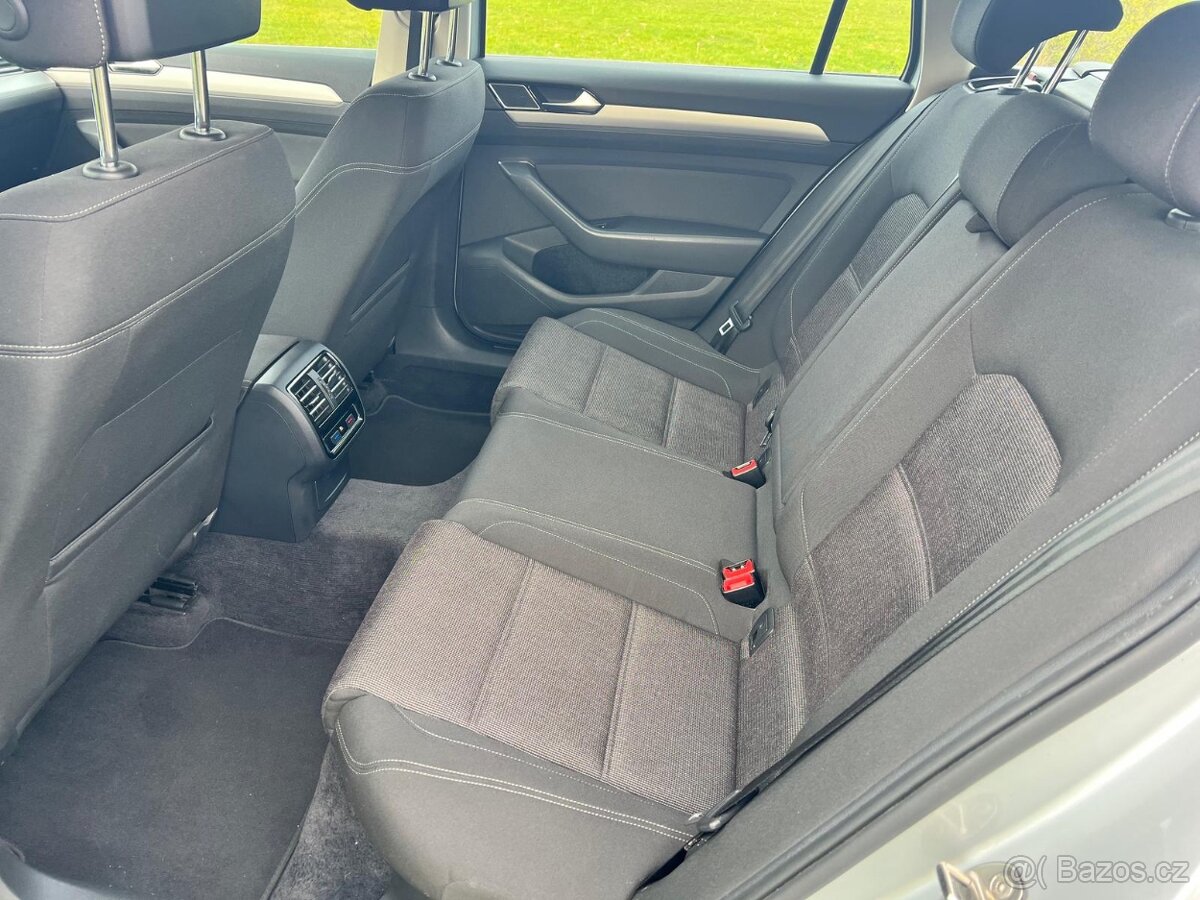 VOLKSWAGEN PASSAT KOMBI 2.0TDI - 10