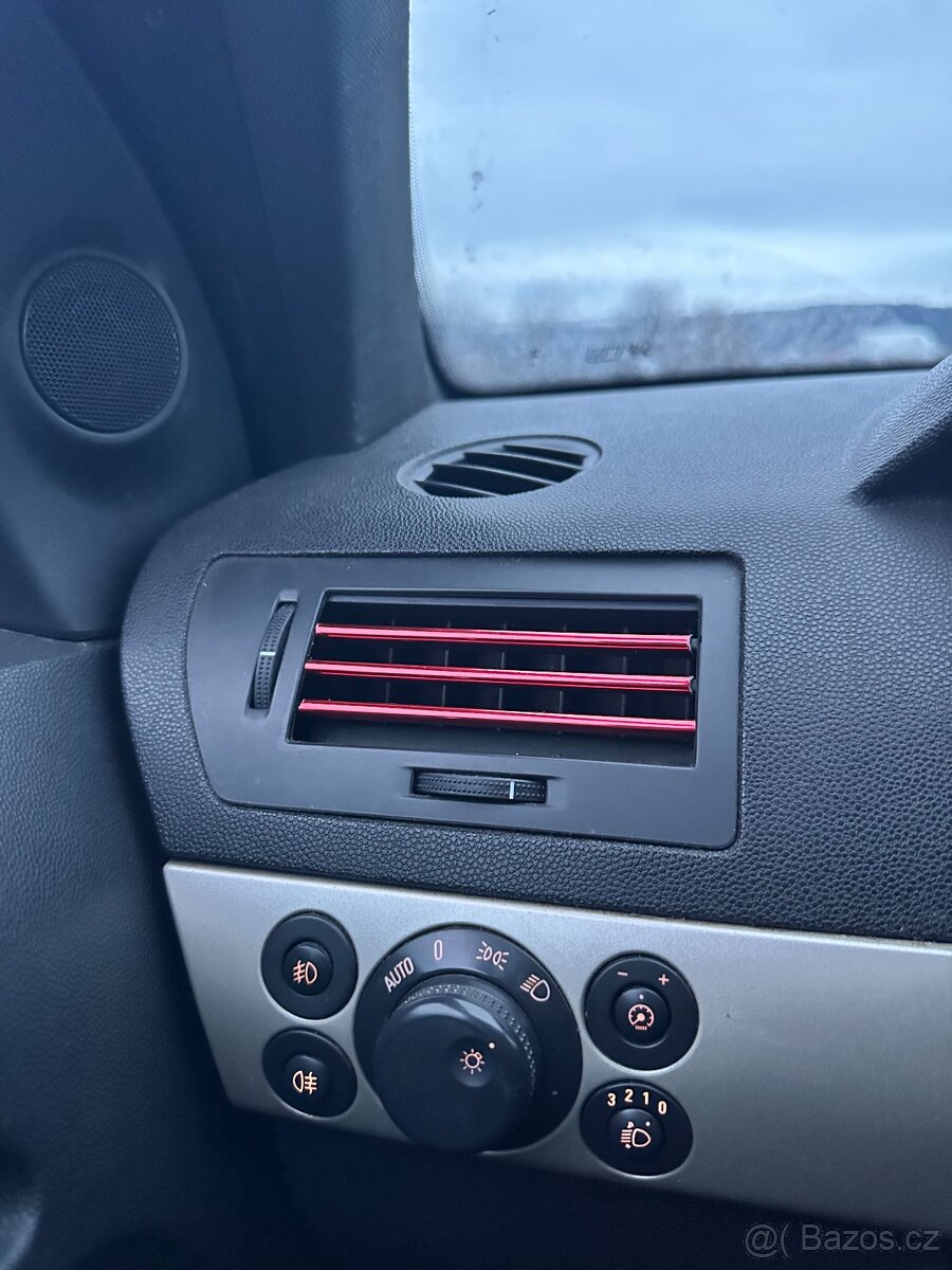 Opel Astra H 1.6 85kw automat - 10