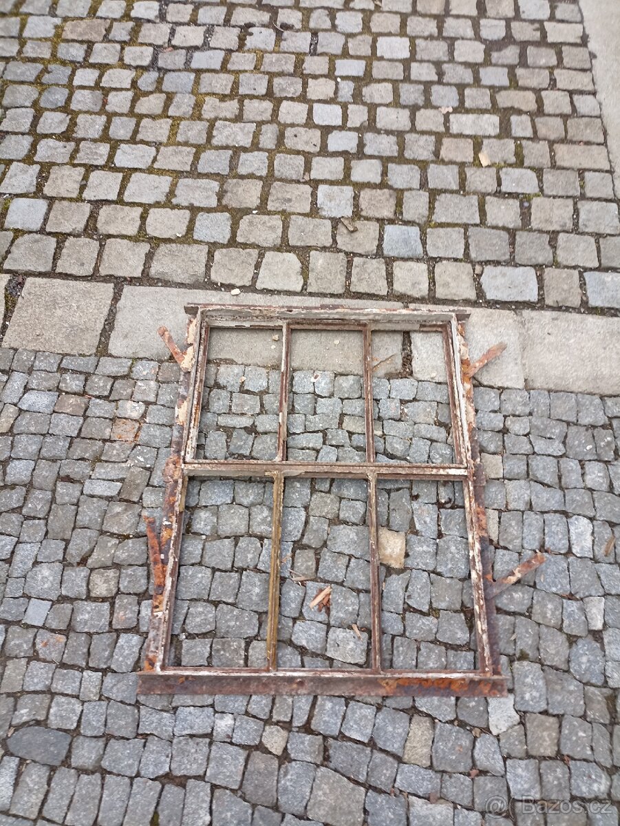 2 ks industriální, kovová okna - 10