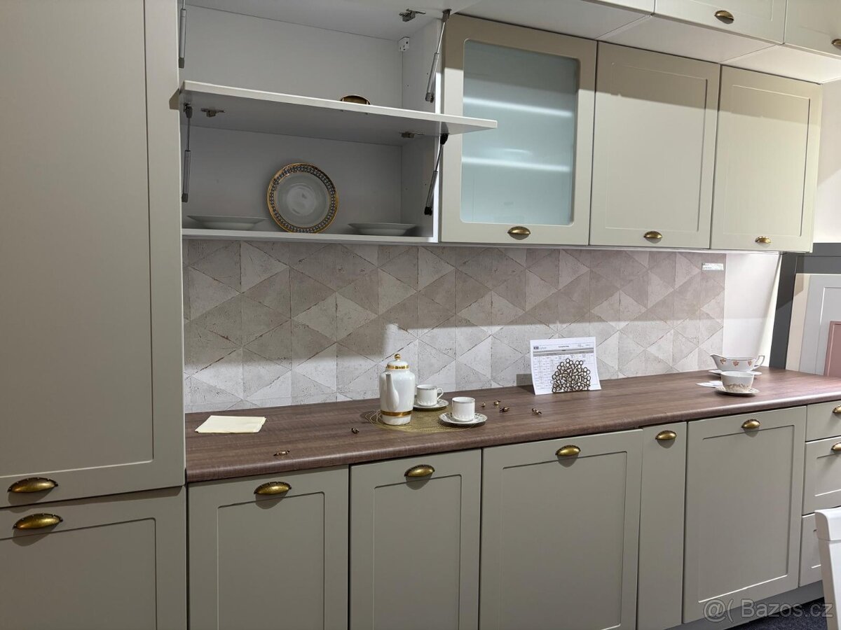 Moderní nepoužitá kuchyně NATALI krémová - 10