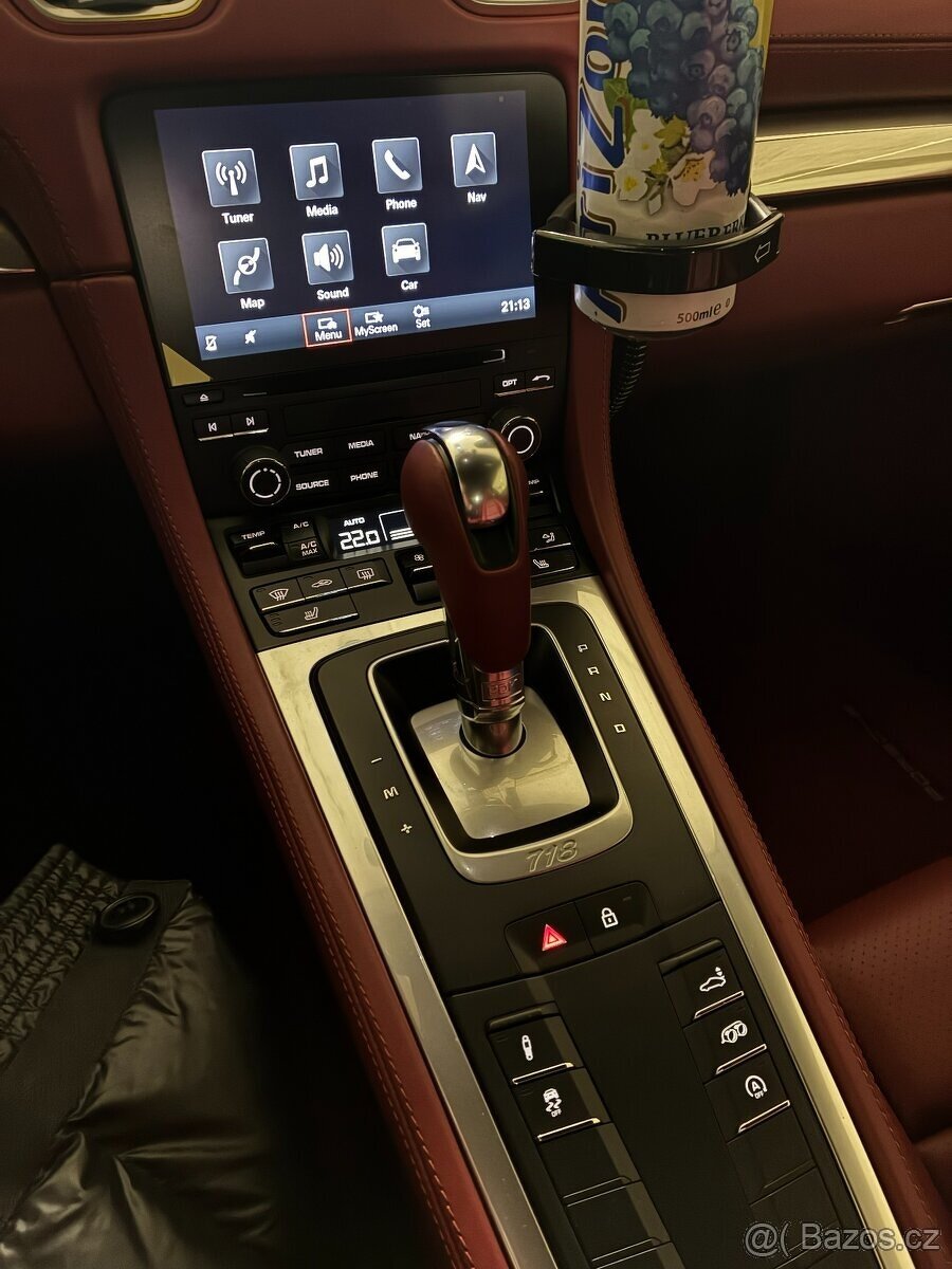 Porsche 718 Cayman - 10