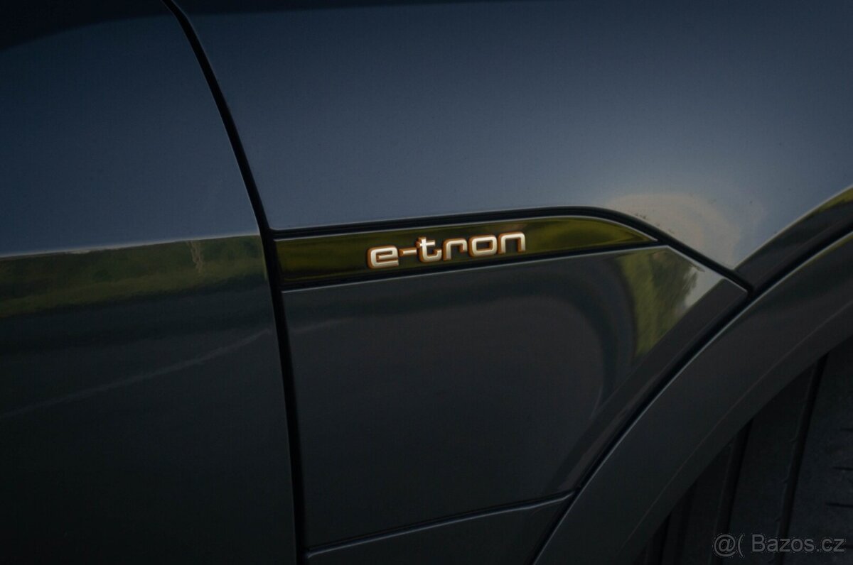 Audi E-tron 55 quattro Advanced - 10
