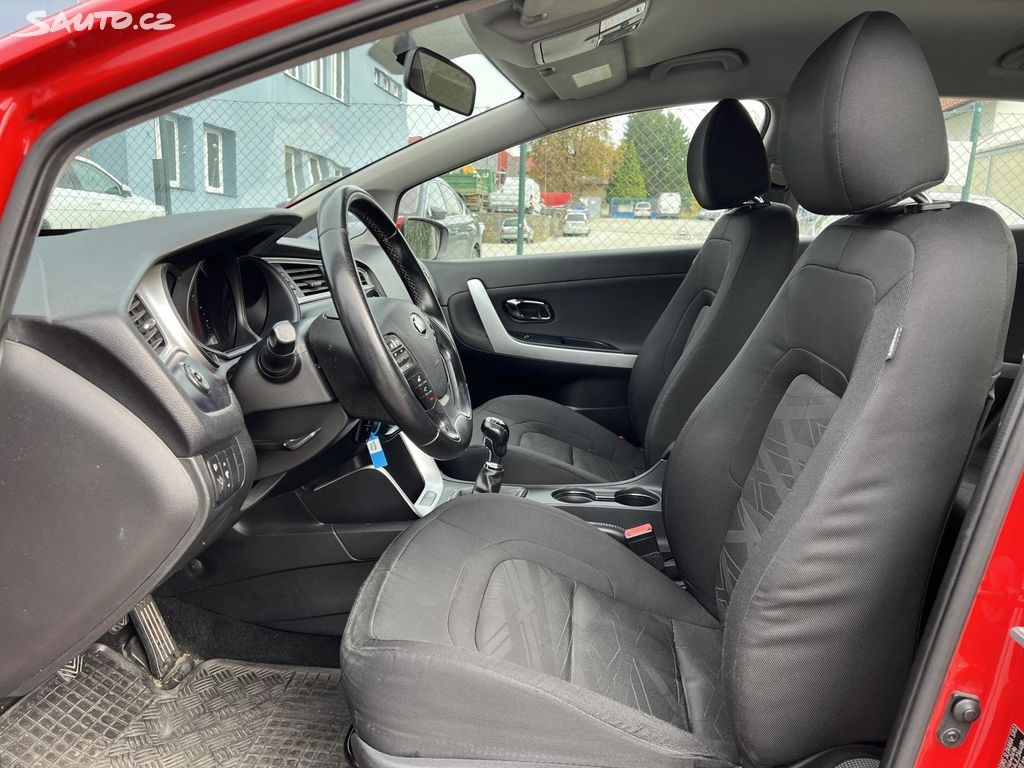 🚗 Kia Ceed 1.6CRDi KOUPENO V ČR odp. DPH - 10
