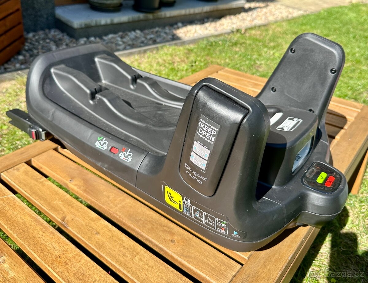 Autosedačka Bugaboo Turtle Air by Nuna BLACK + Isofix báze - 10