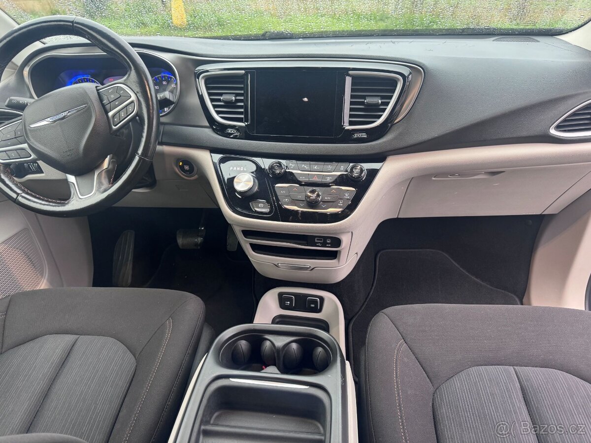 Chrysler Pacifica 3,6 Radar Adaptemp L-Plus Látka 2020 - 10
