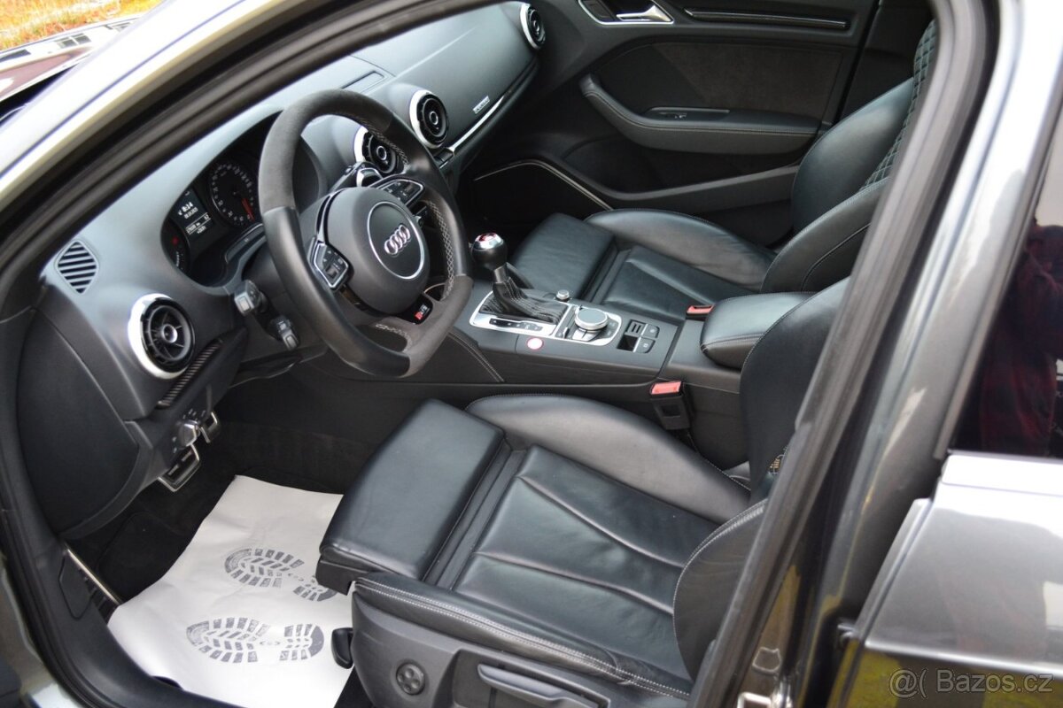 Audi RS3 Sportback 2.5 TFSI Quattro - 10