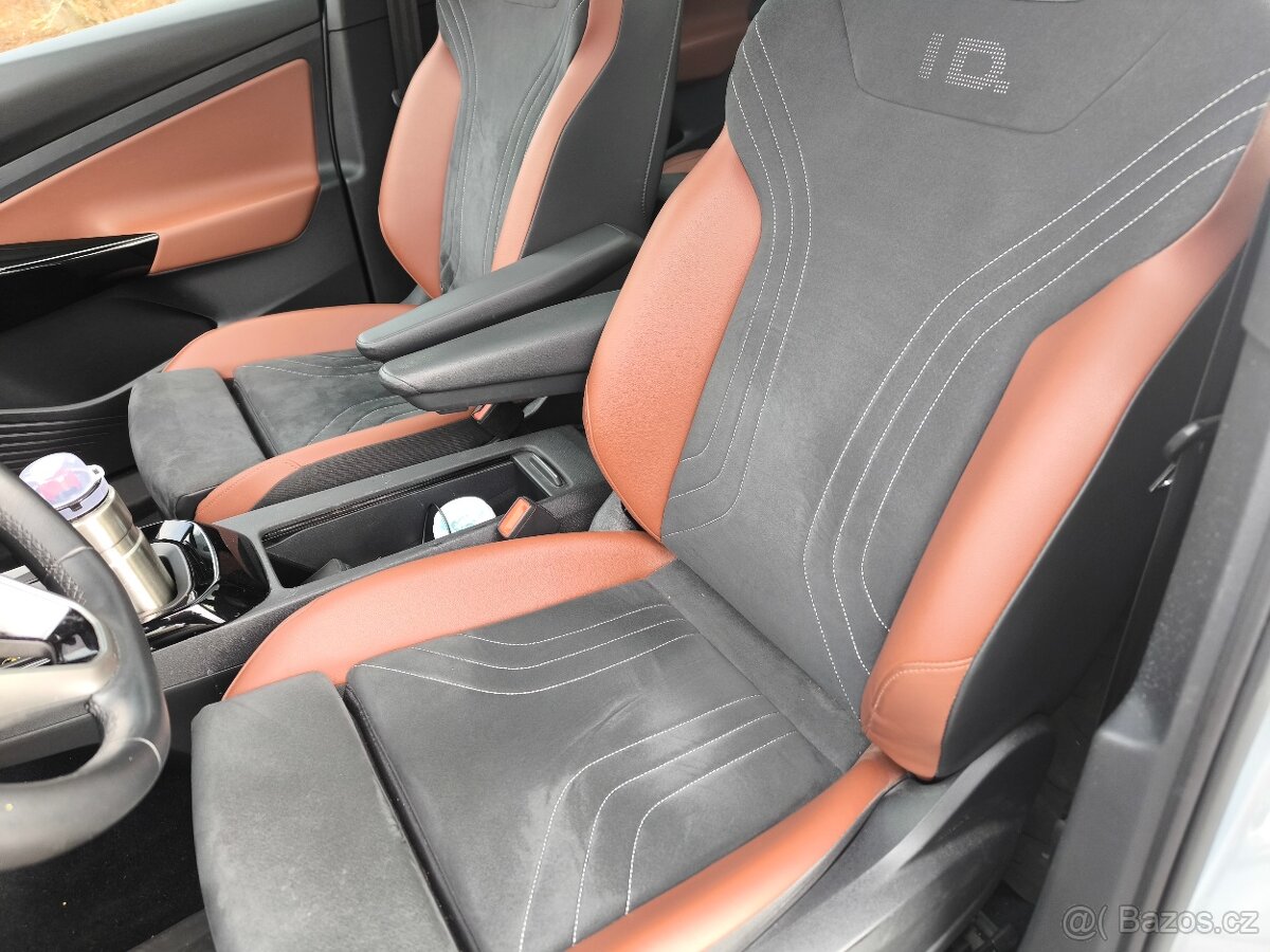 VW ID.4 150KW / TAŽNÉ / TEPELKO / PANO / MATRIX / 360 KAMERA - 10