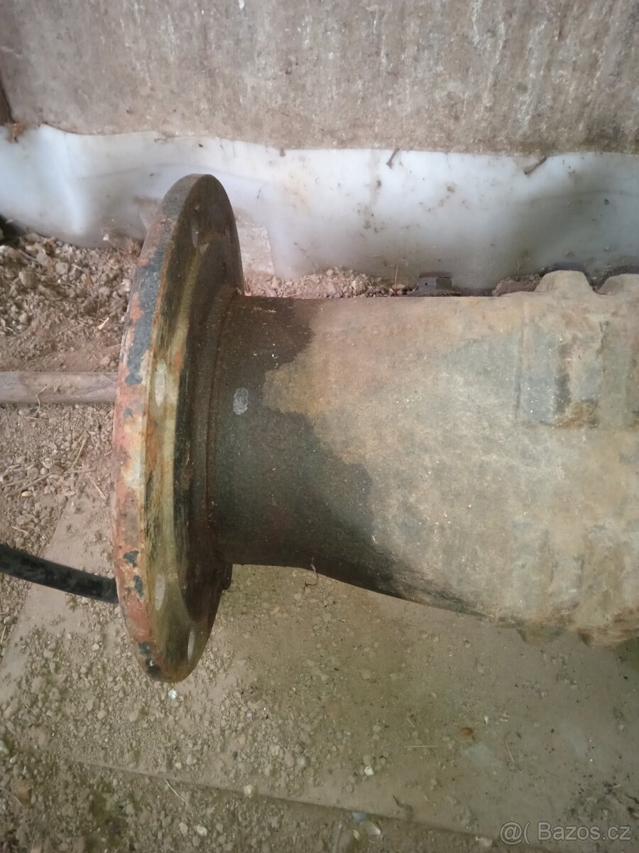 rozvaděč pístnice portál Zetor Crystal - 10