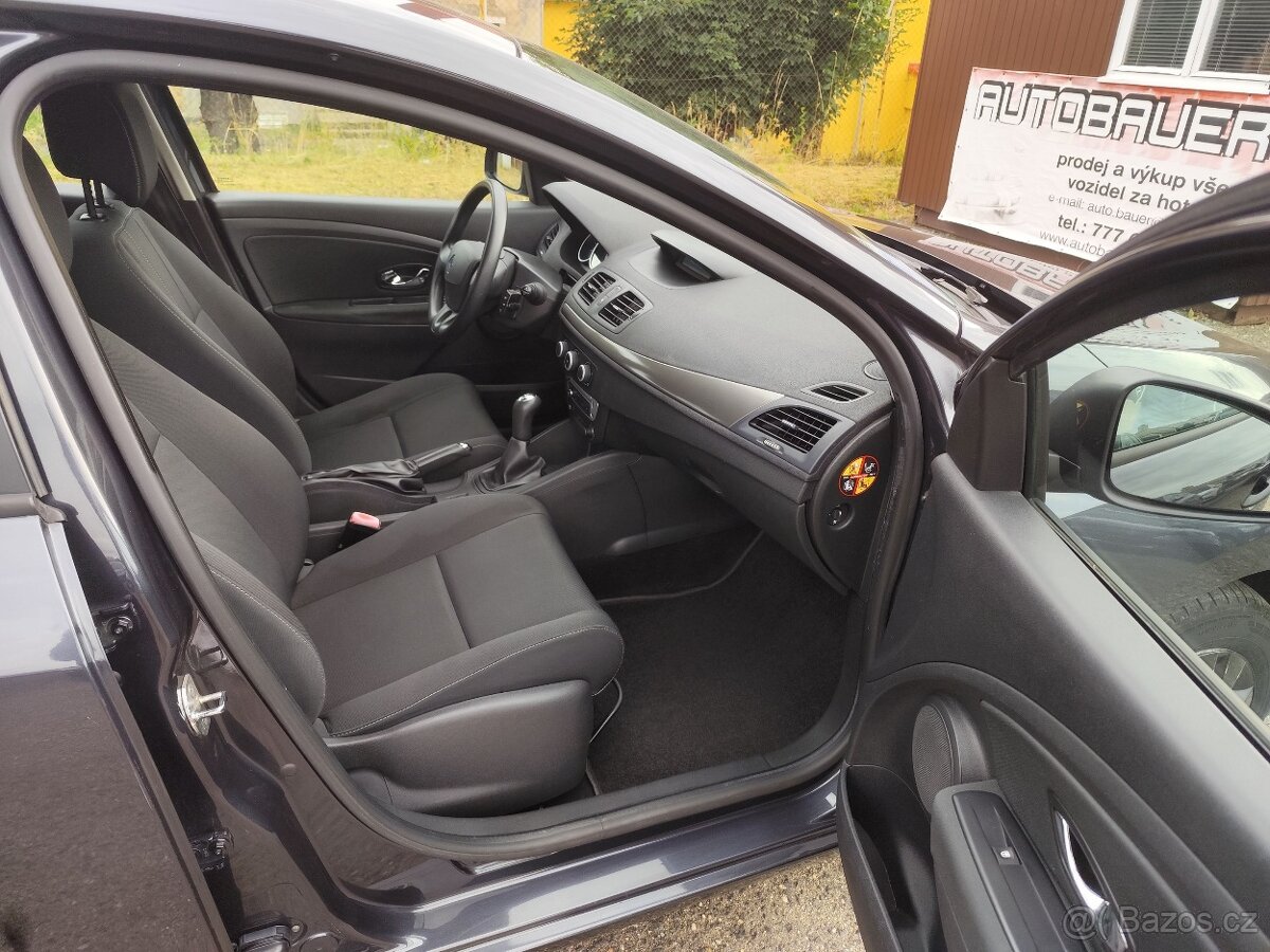 Renault Megane 1.6,16V,74kw.R.V.11/2012.STK Nová.Km 120 500 - 10