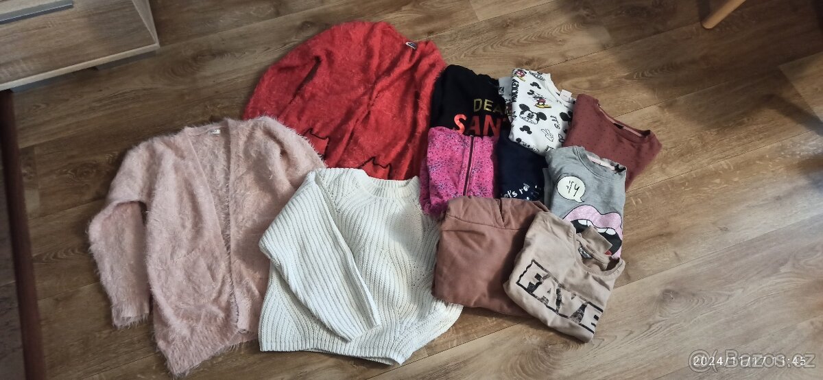 Dívčí oblečení převážně vel.134-140 - 10