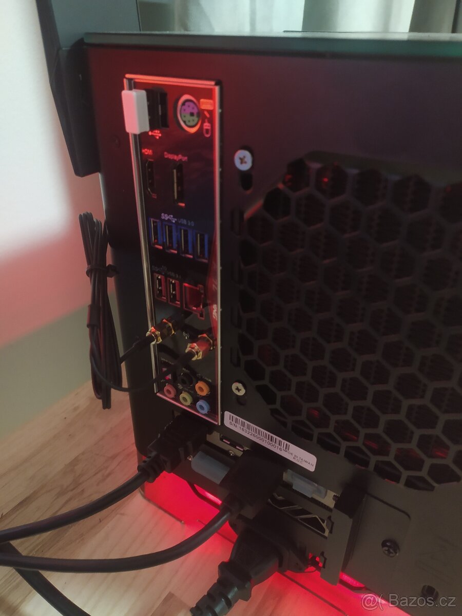 Prodám herní malé, mini itx PC - 10