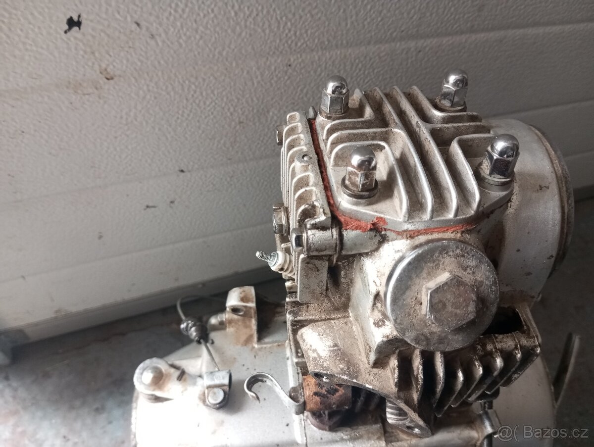 JAWA BETKA MOTOR - 10