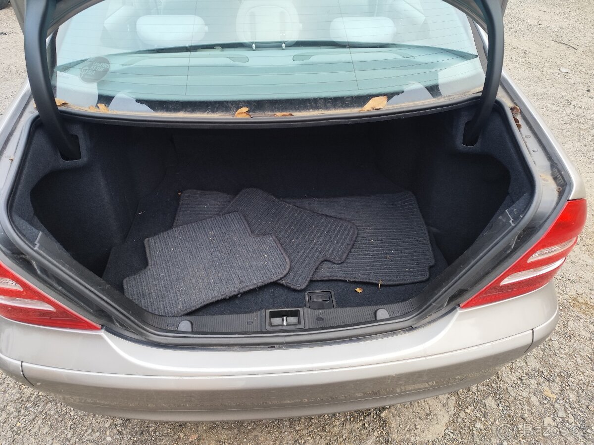 Mercedes C 2.2.cdi - 10