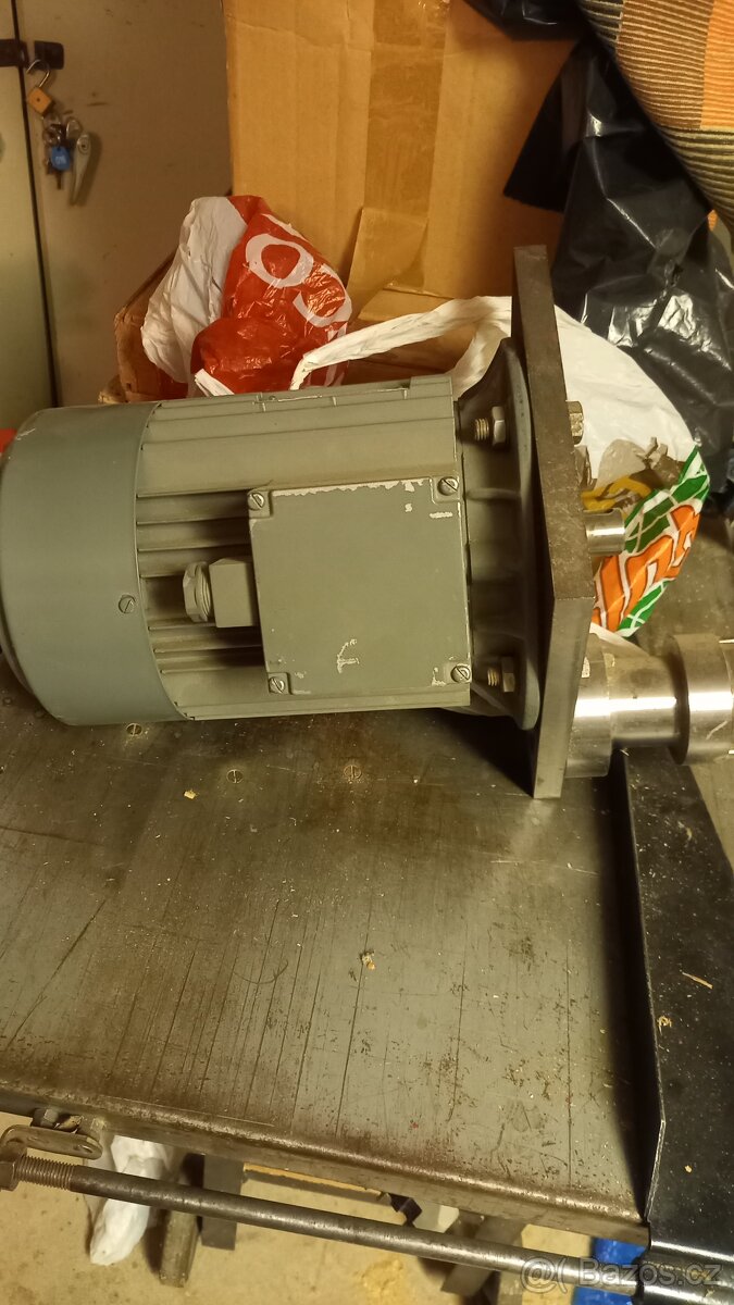 Elektromotor - 10